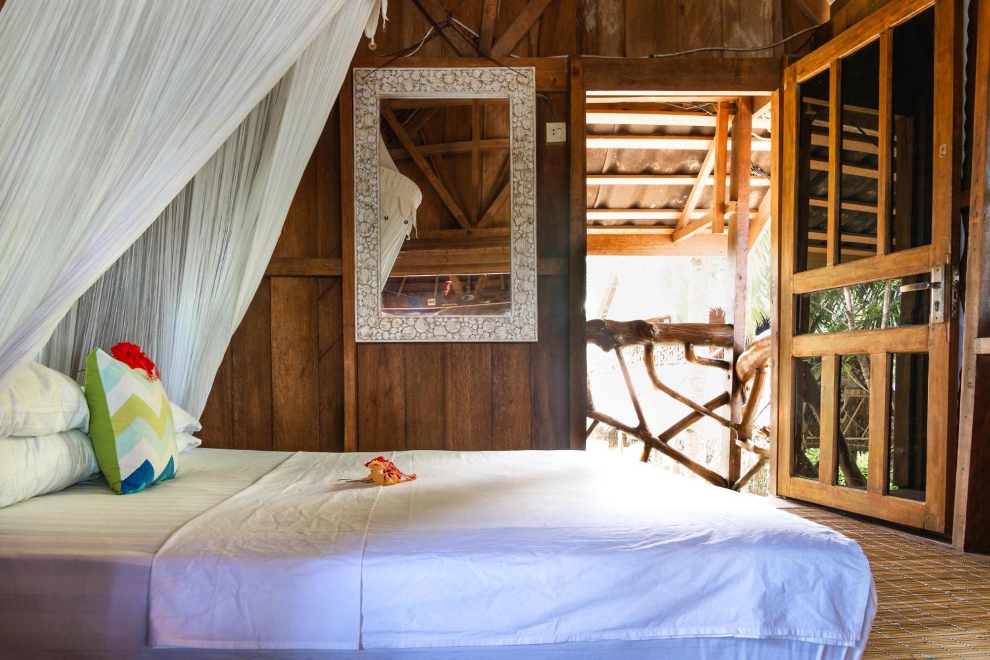 Mentawai Surf Camp Otel Muarasiberut Dış mekan fotoğraf